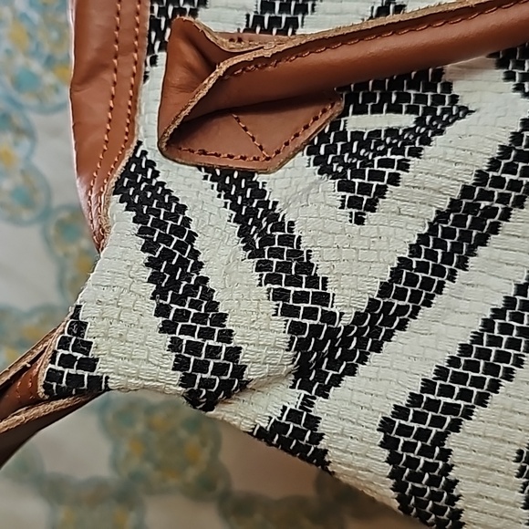 Tribe Alive x Rachel Zoe Limited Edition Custom Carryall Weekend Warrior Bag - Picture 14 of 16